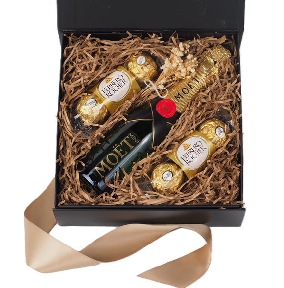 Little Moet Moments